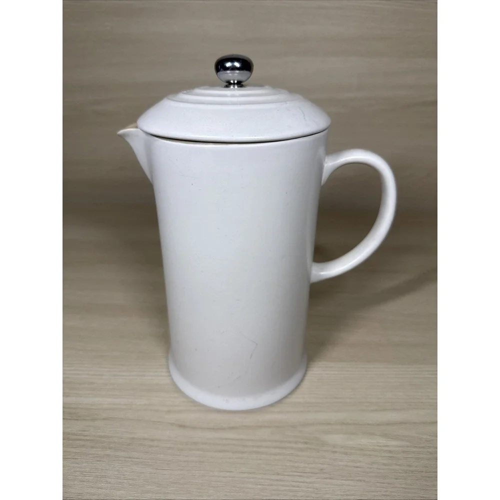 Le Creuset Matte White 34Oz French Press Coffee Maker 4 Cup Stoneware RARE  READ